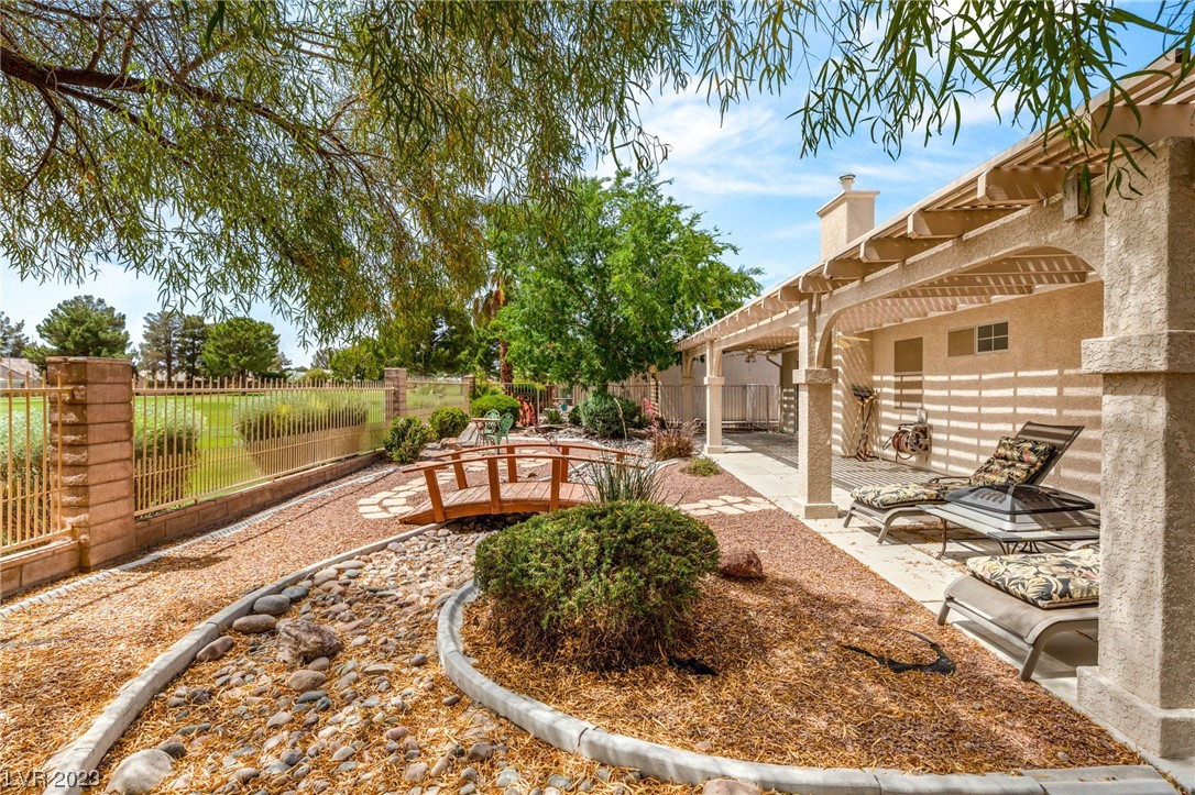 5321 Fountain Palm Street