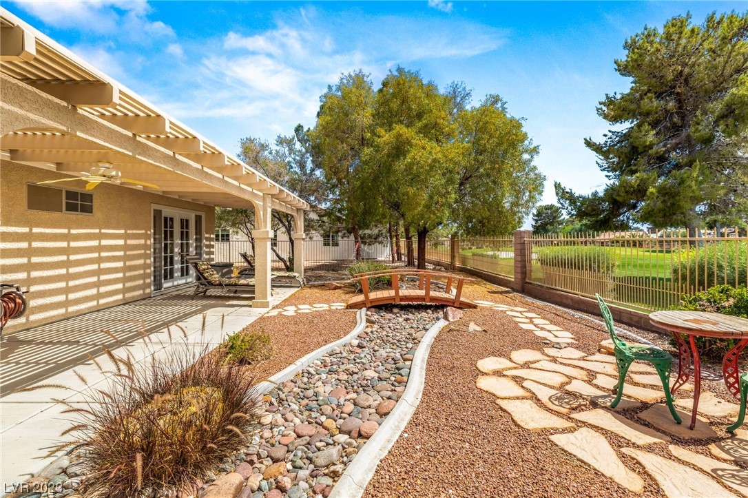 5321 Fountain Palm Street