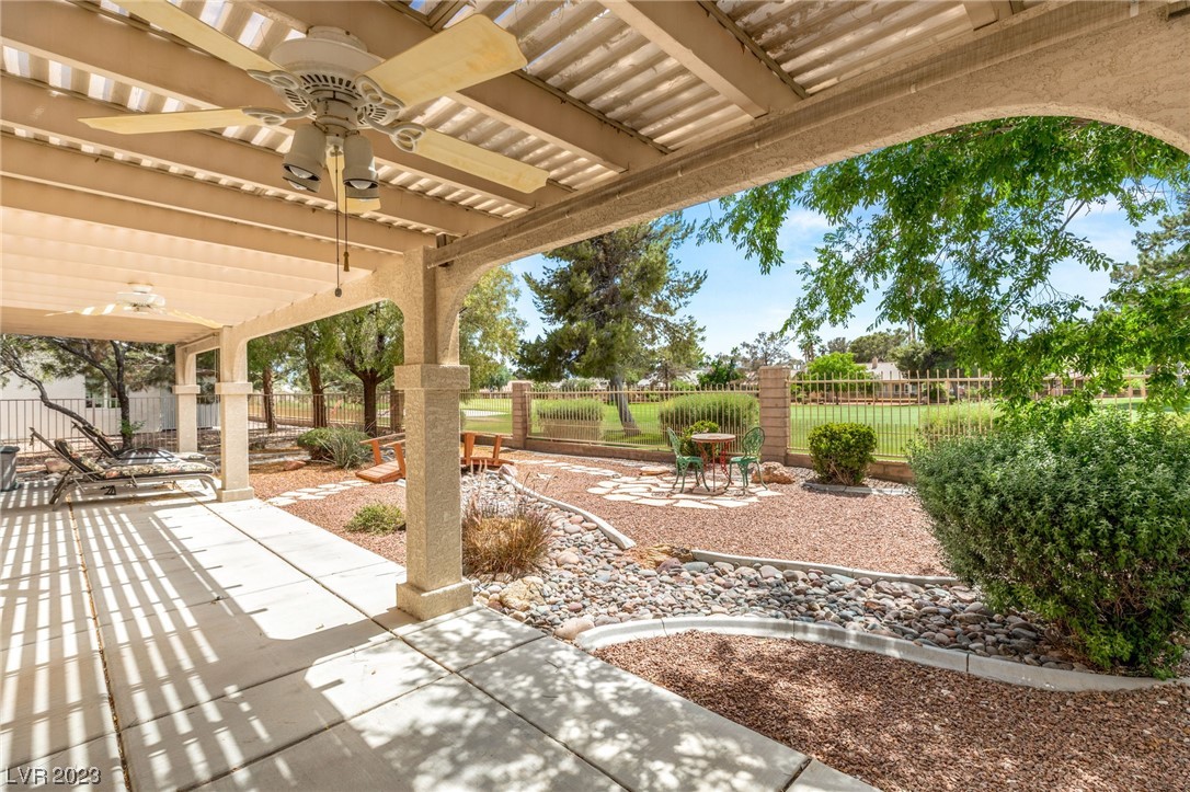 5321 Fountain Palm Street