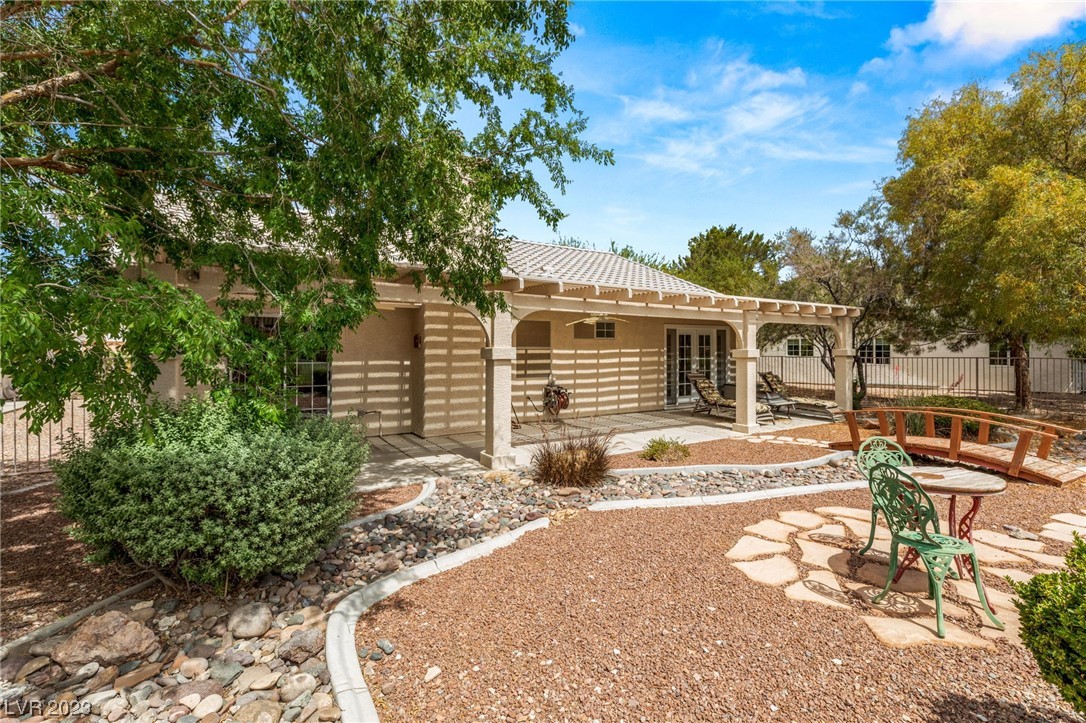 5321 Fountain Palm Street
