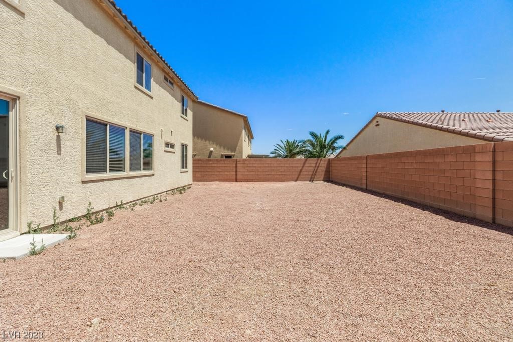 1637 Luna Vista Place
