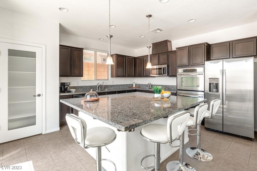 1637 Luna Vista Place