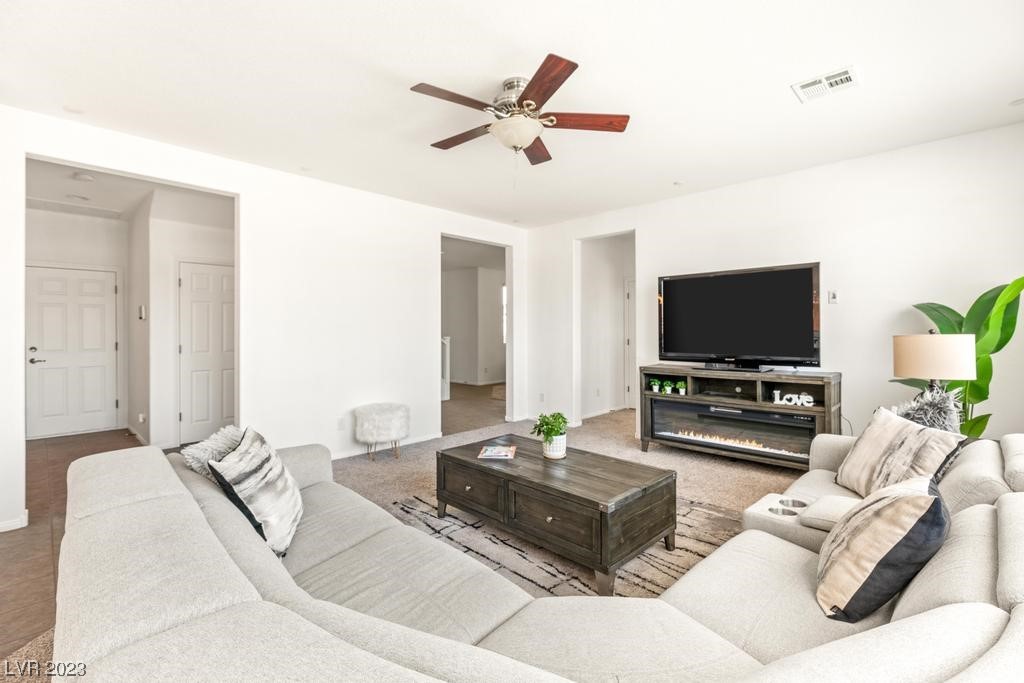 1637 Luna Vista Place