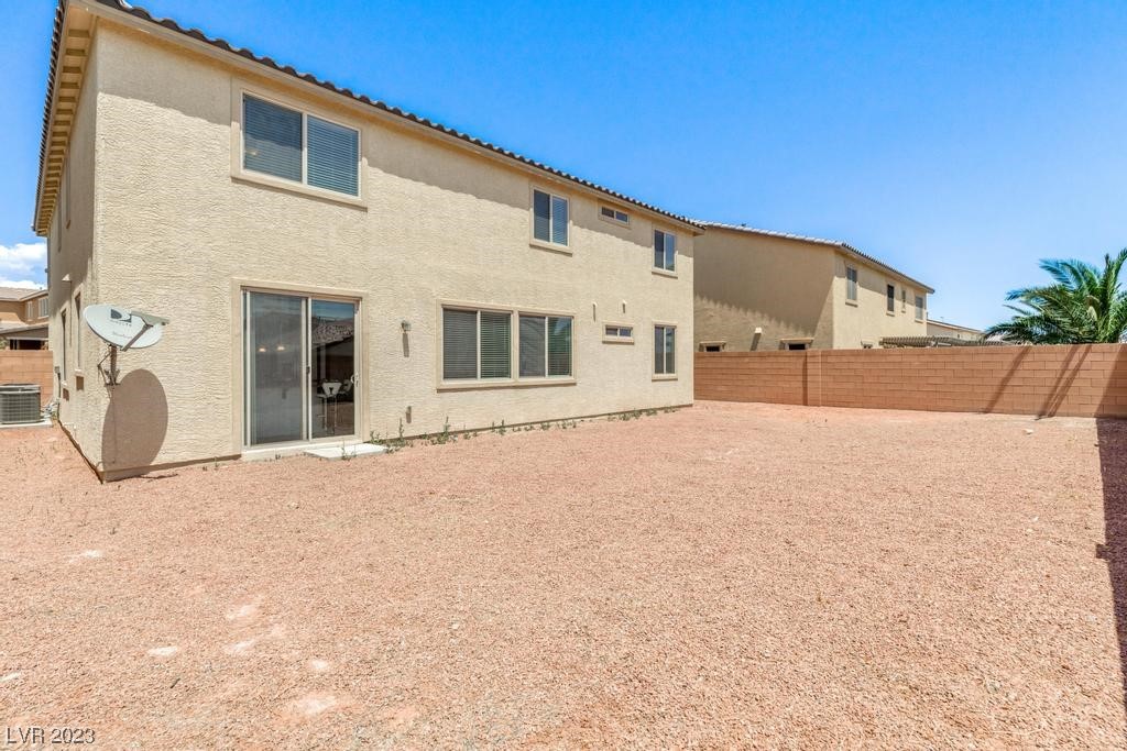 1637 Luna Vista Place