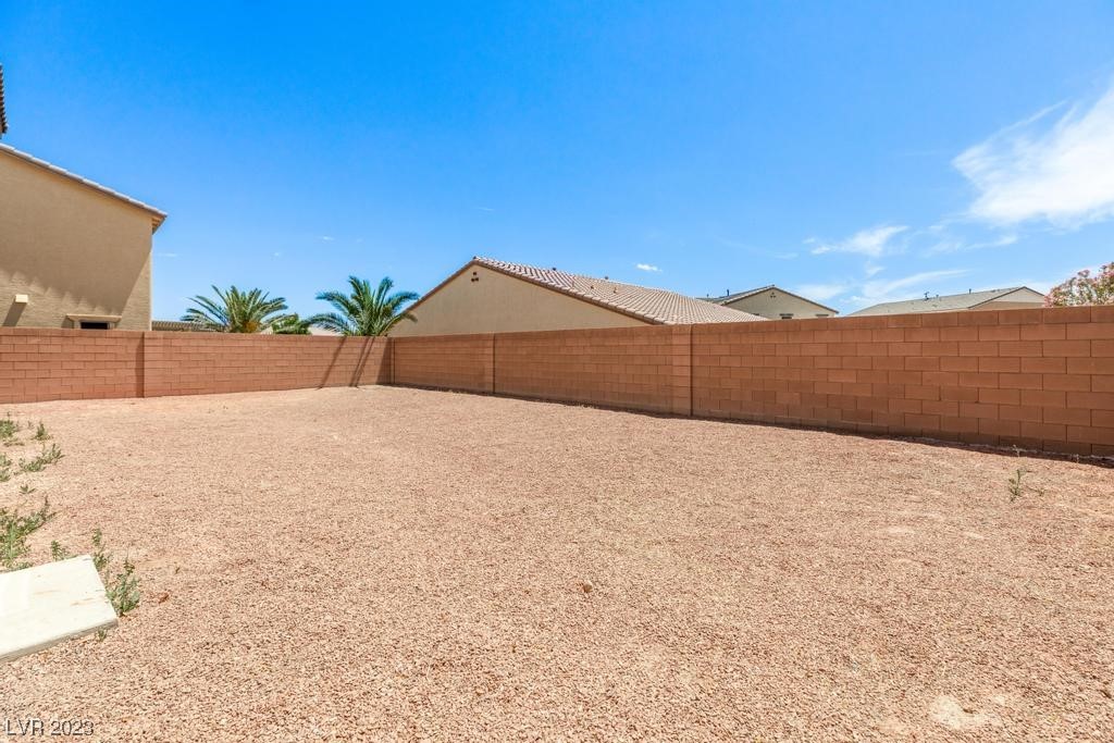 1637 Luna Vista Place