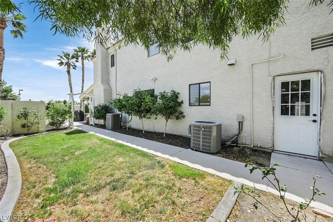 328 Humboldt South Drive