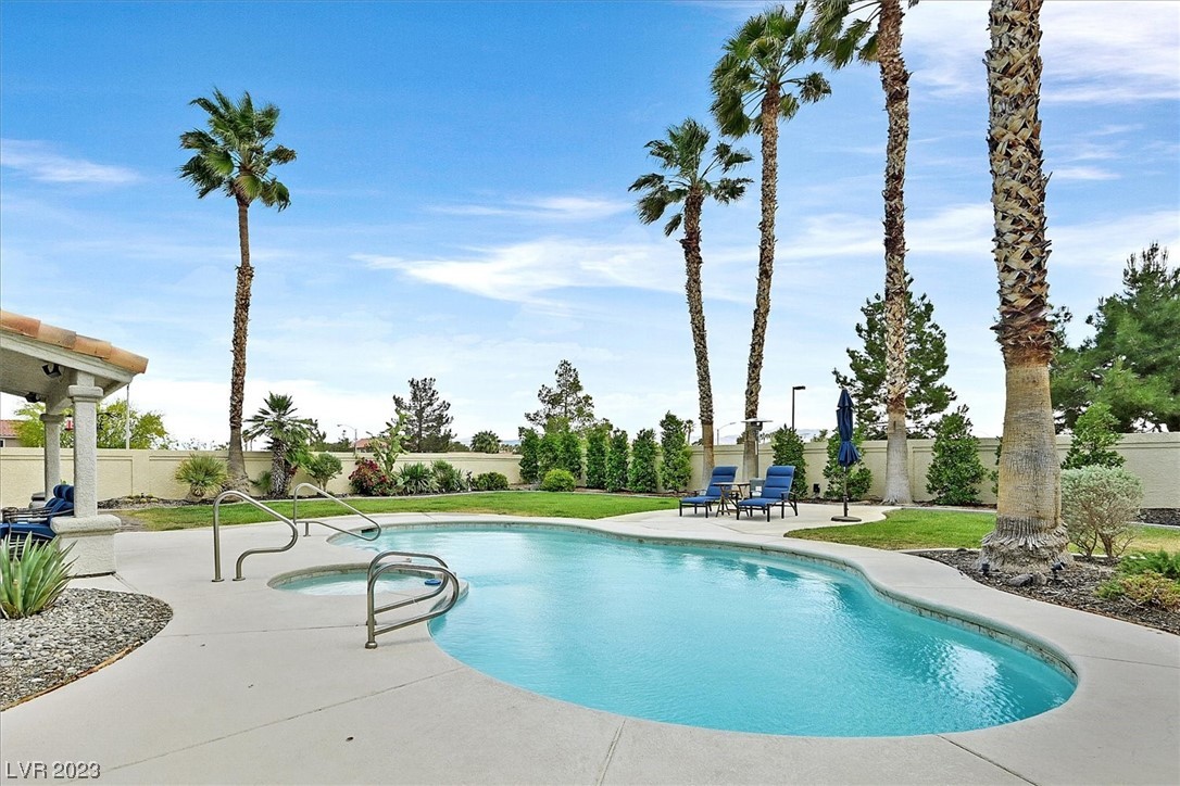 328 Humboldt South Drive