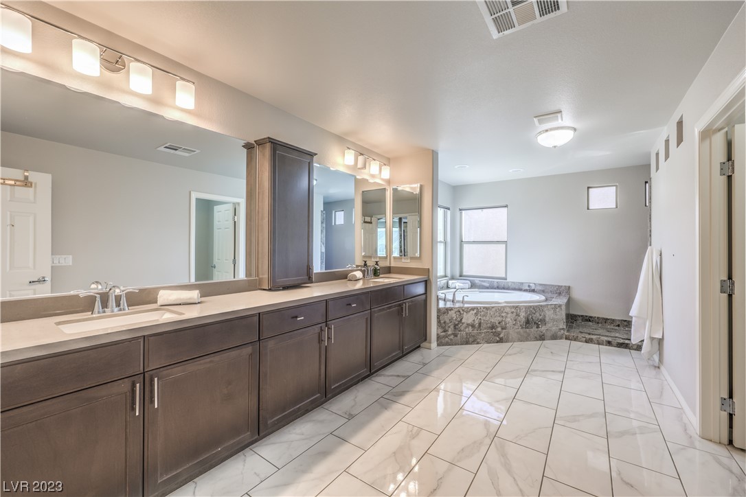 9742 Russian Hill Street