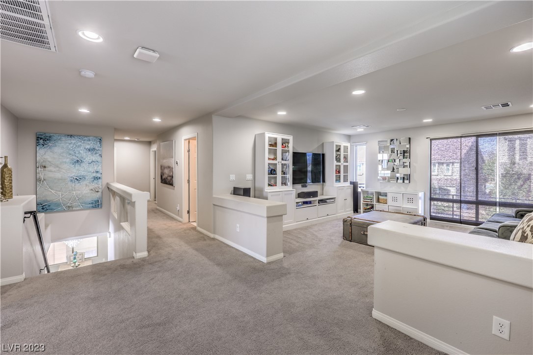 9742 Russian Hill Street