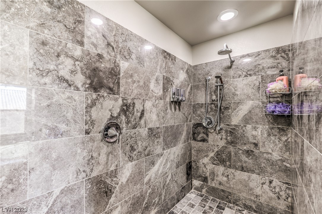 9742 Russian Hill Street