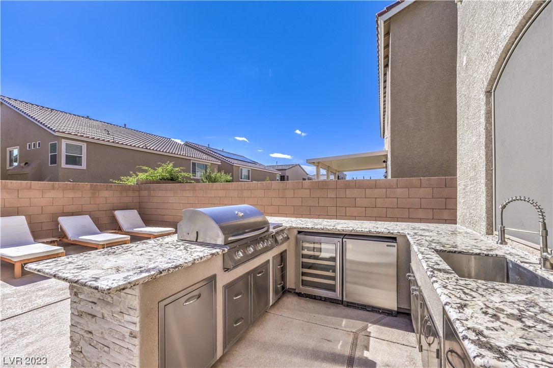 9742 Russian Hill Street