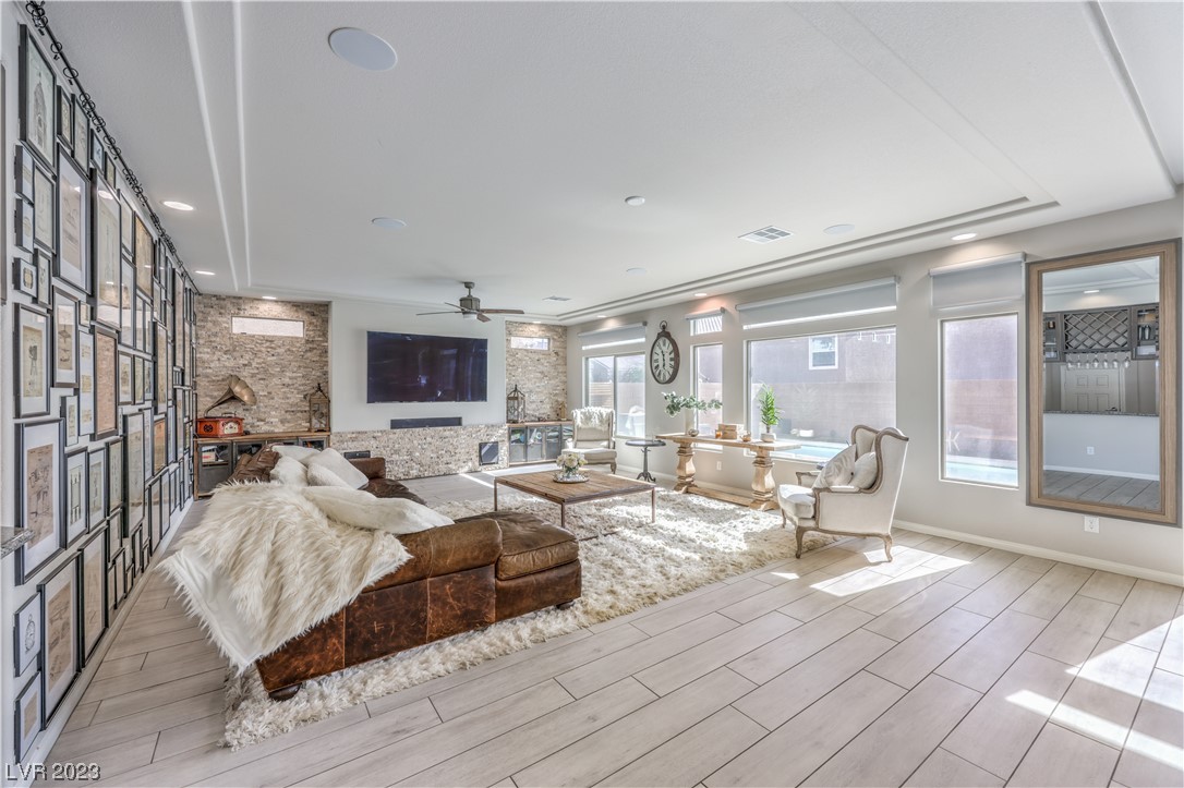 9742 Russian Hill Street