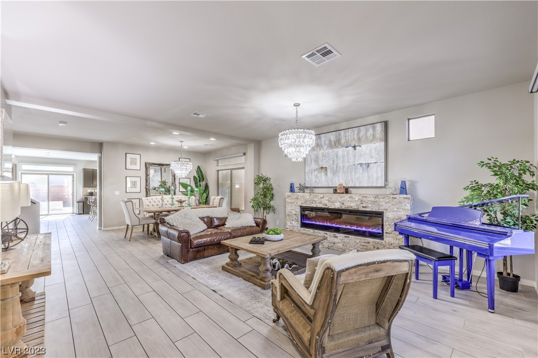 9742 Russian Hill Street