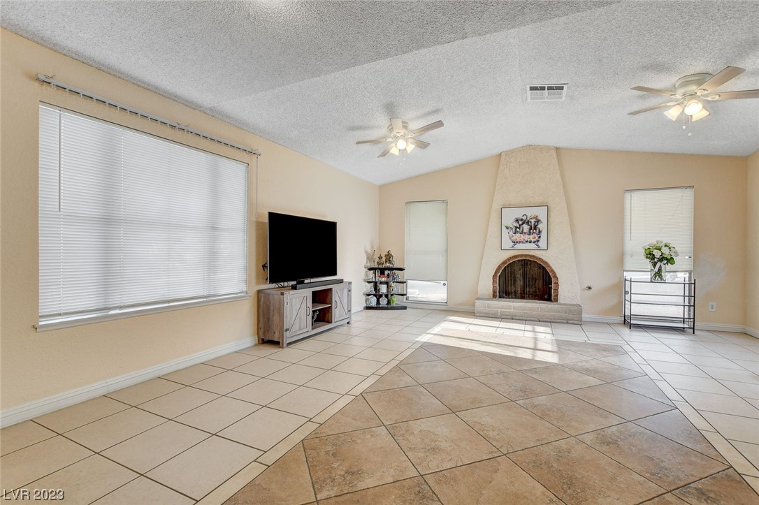 2690 Diamante Circle