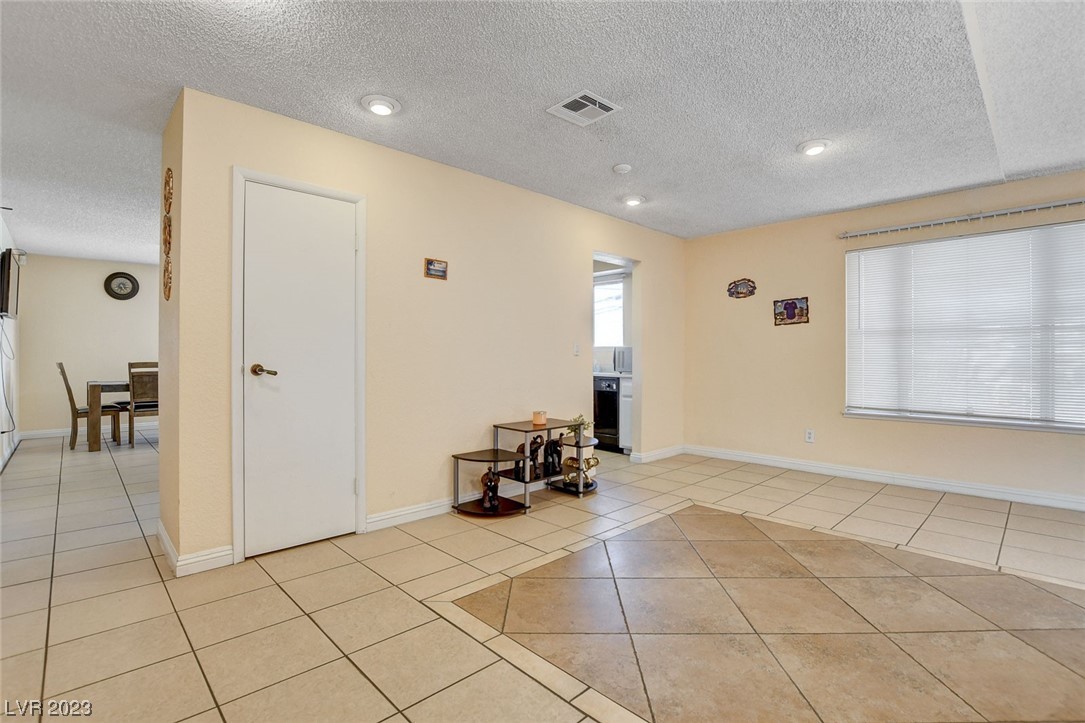 2690 Diamante Circle