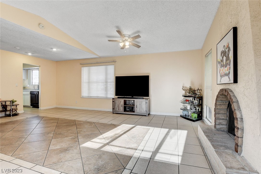 2690 Diamante Circle
