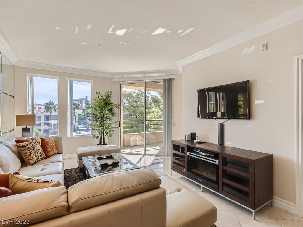 230 E Flamingo Road Unit: 223