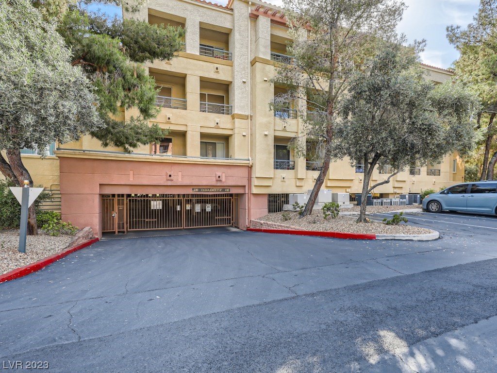 230 E Flamingo Road Unit: 223