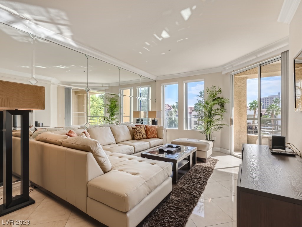 230 E Flamingo Road Unit: 223