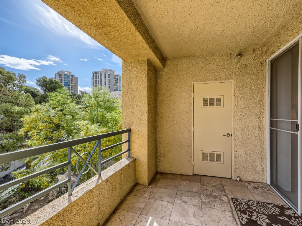 230 E Flamingo Road Unit: 223