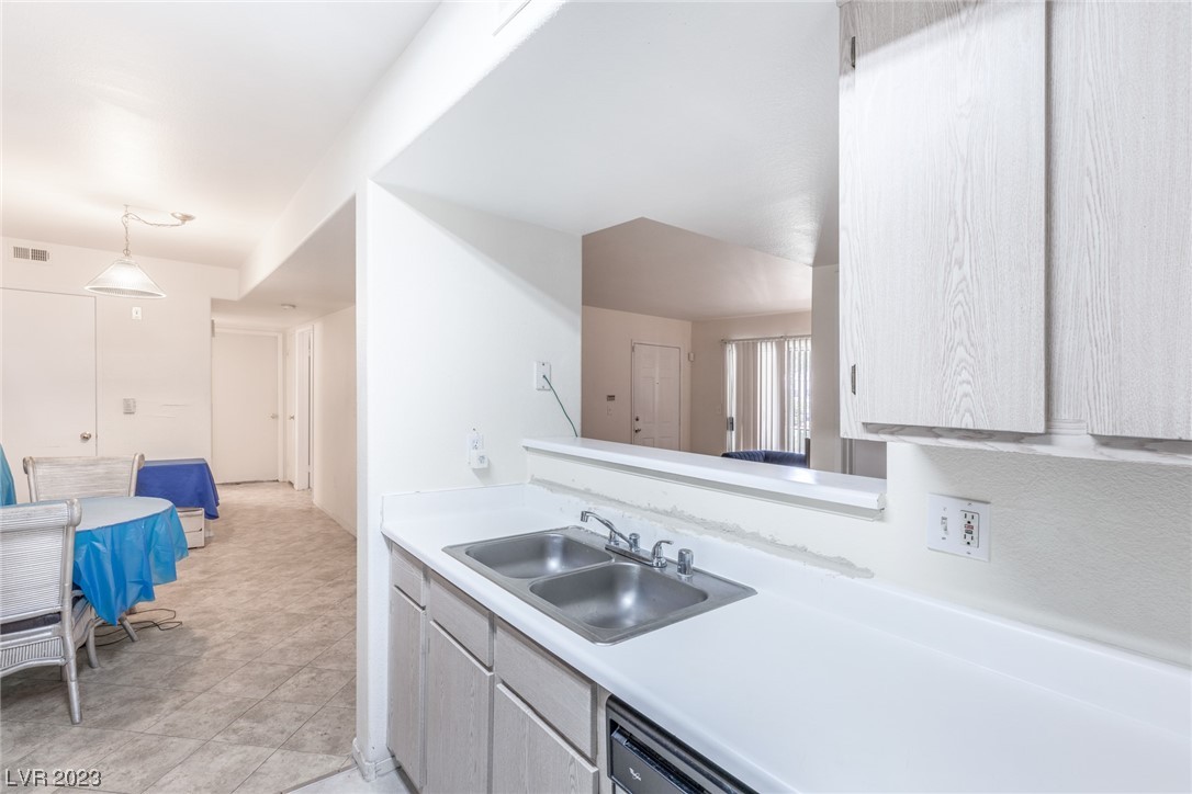 7885 W Flamingo Road Unit: 1035