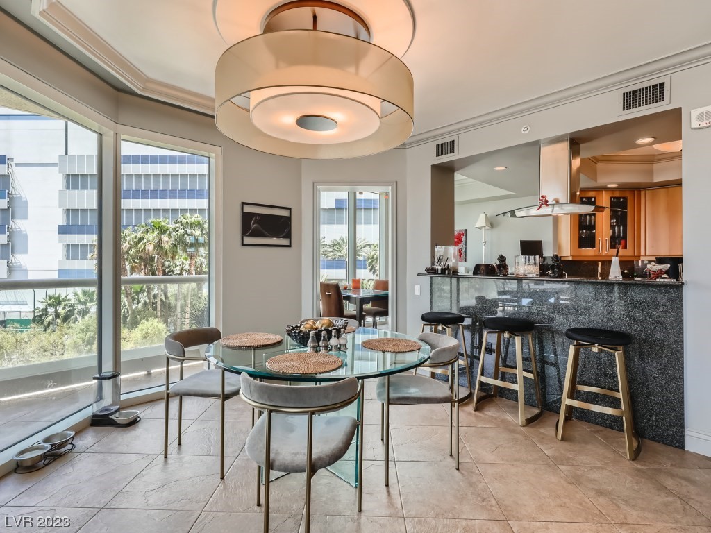 2747 Paradise Road Unit: 305
