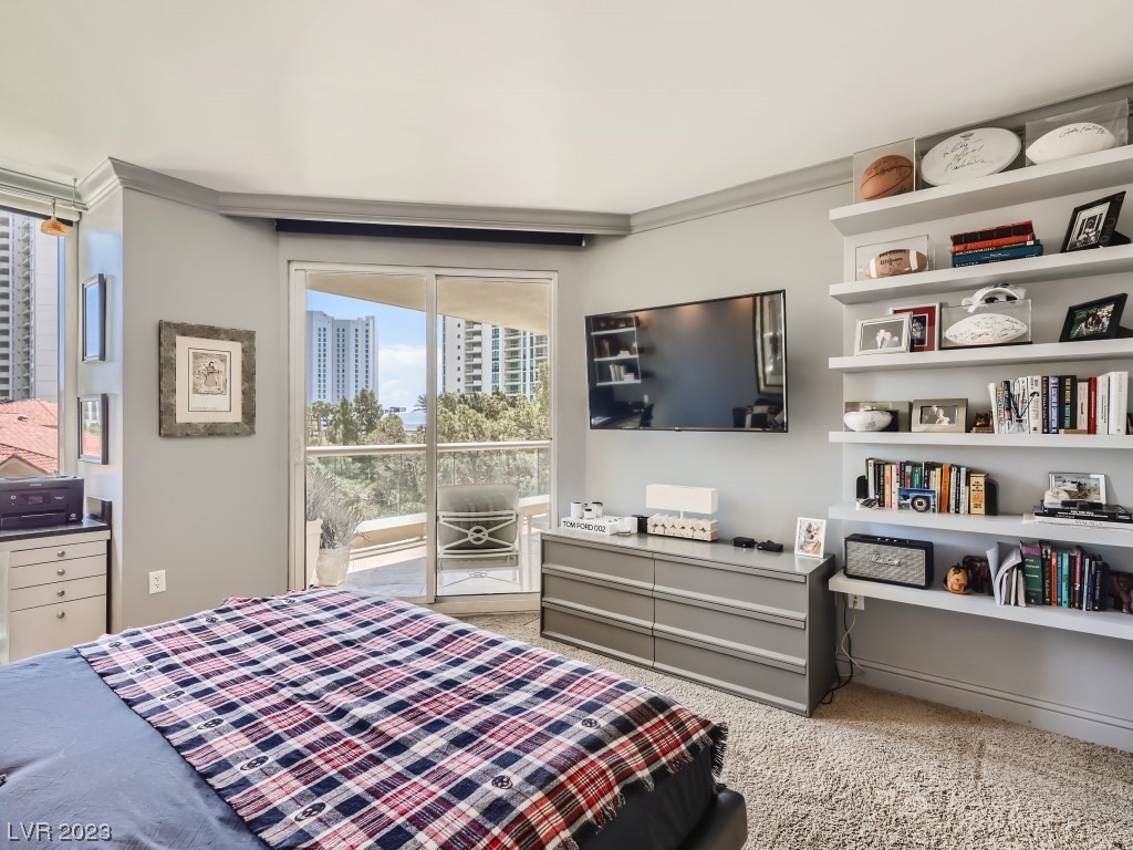 2747 Paradise Road Unit: 305