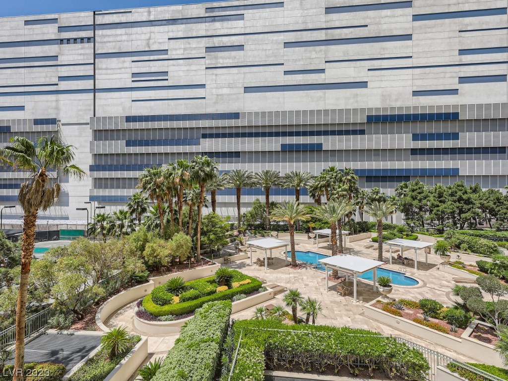 2747 Paradise Road Unit: 305