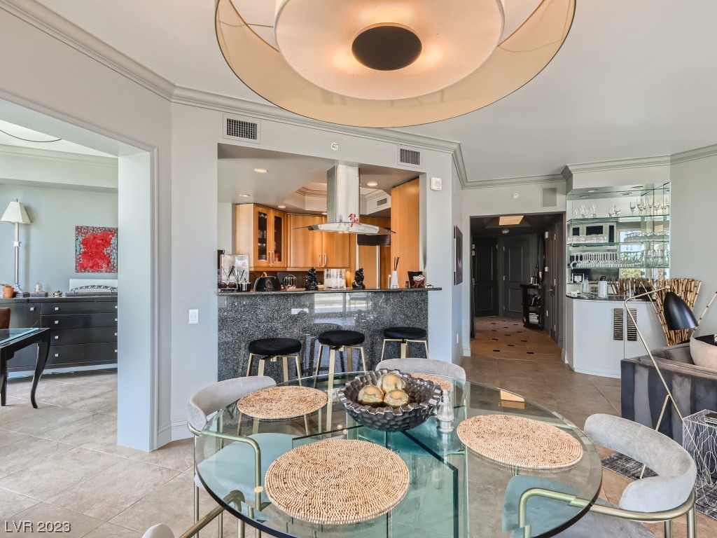 2747 Paradise Road Unit: 305