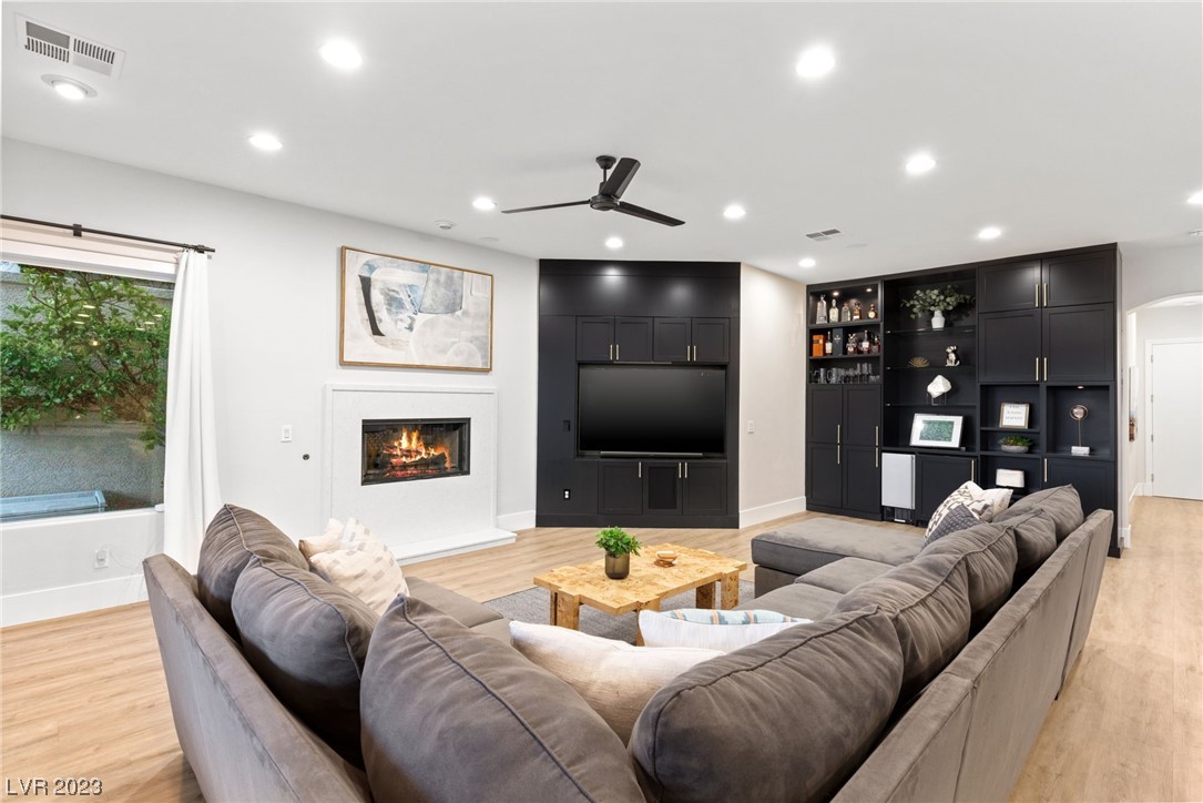 9721 Queen Charlotte Drive