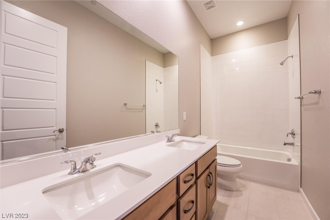 8989 Pinyon Bluff Street