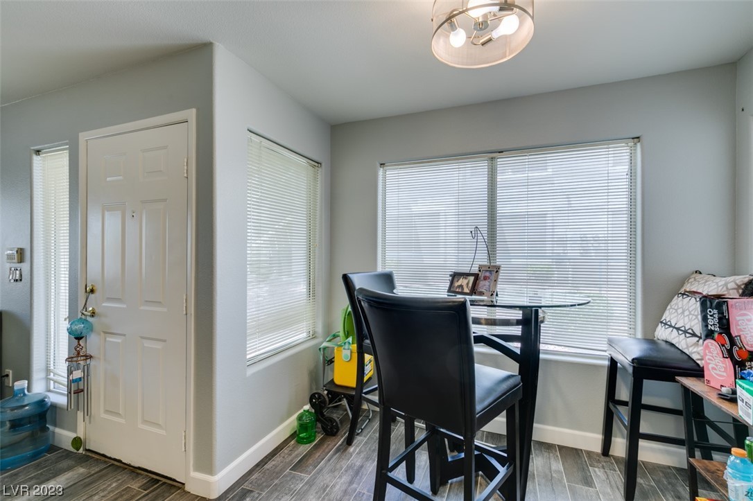 3425 E Russell Road Unit: 140