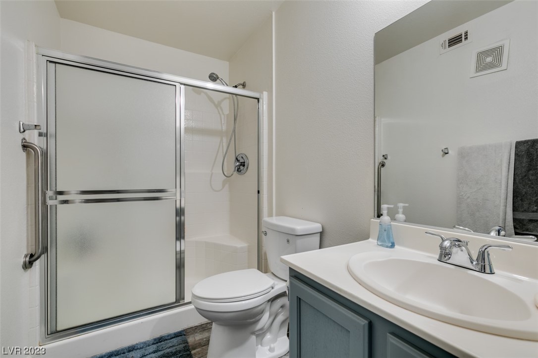 3425 E Russell Road Unit: 140