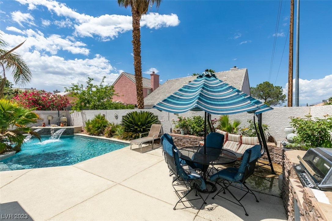 8300 Hatteras Court