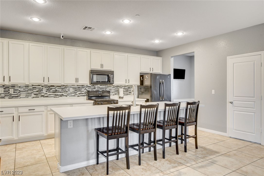 3181 Subtle Color Avenue