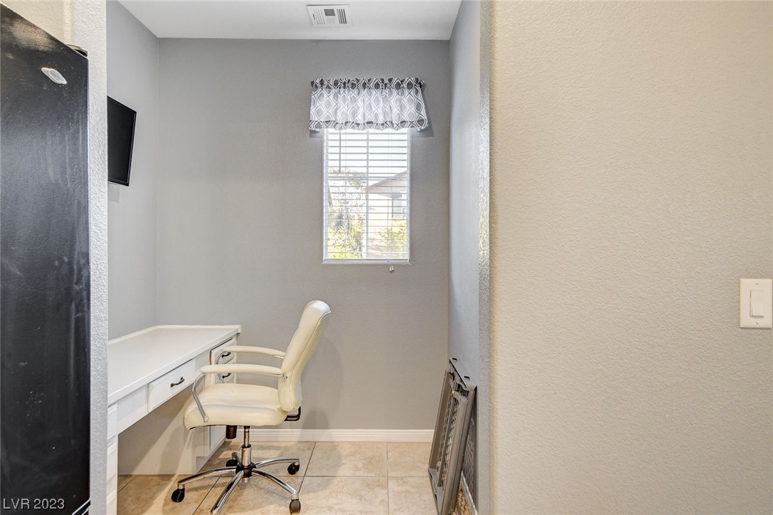 3181 Subtle Color Avenue