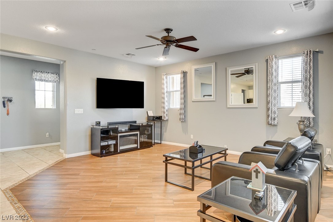 3181 Subtle Color Avenue