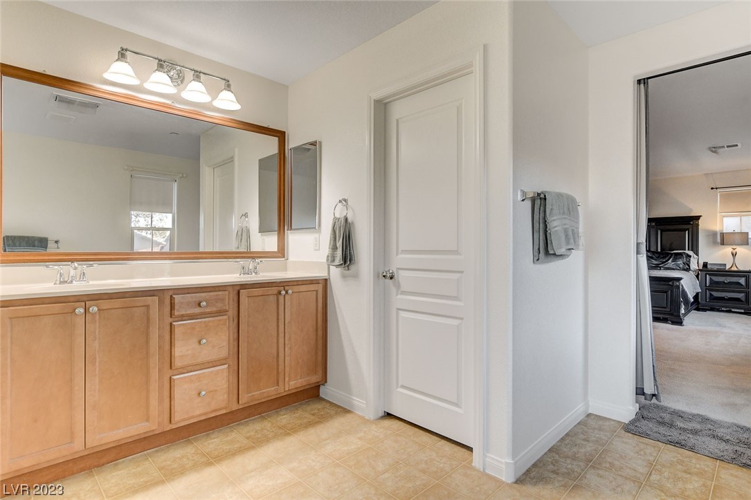 3181 Subtle Color Avenue