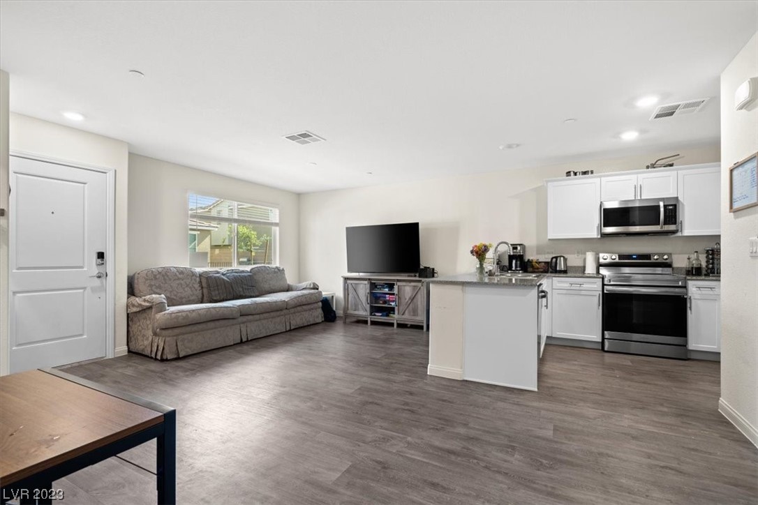 2654 Fawn Beige Court