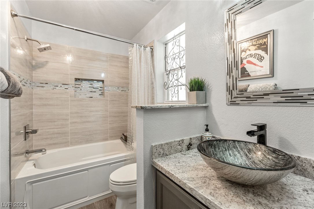 5508 Honey Mesquite Lane