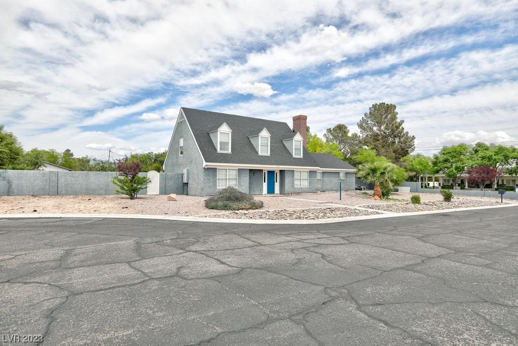 5245 N Riley Street