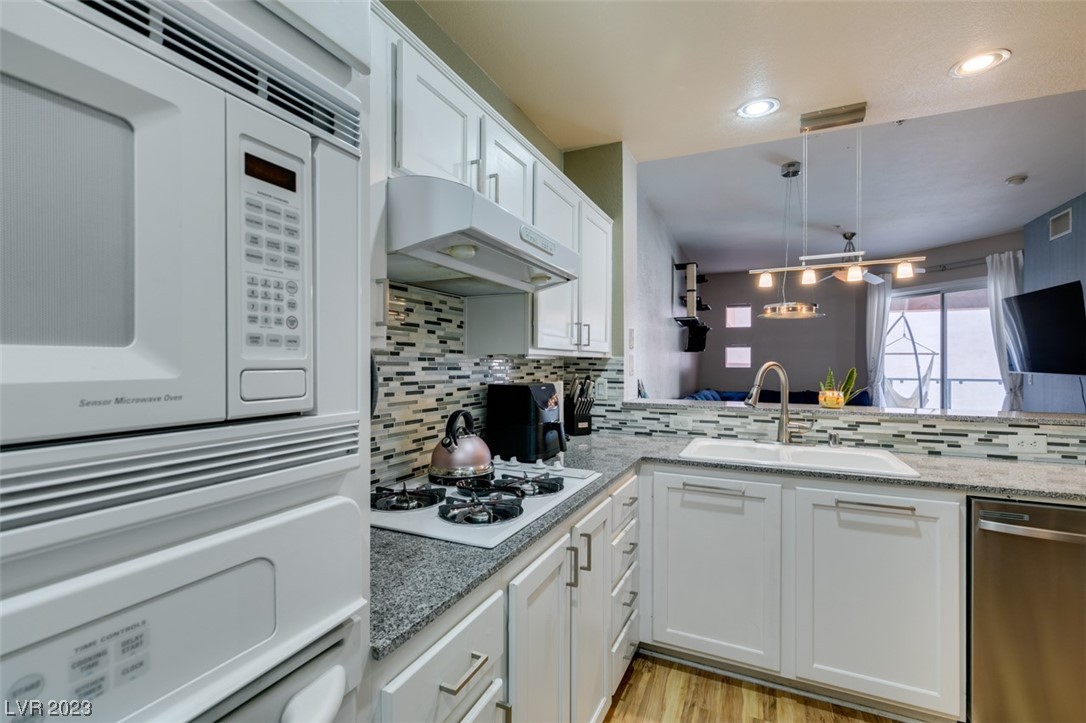 75 E Agate Avenue Unit: 301