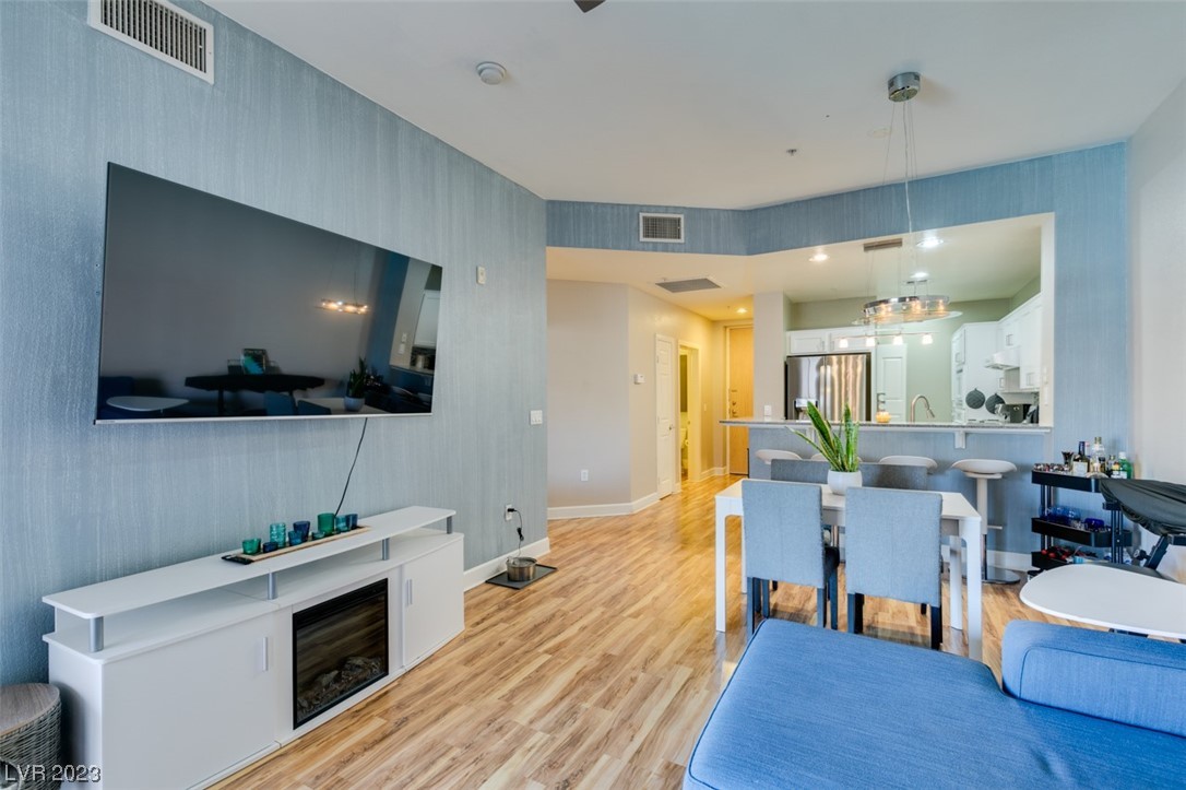 75 E Agate Avenue Unit: 301