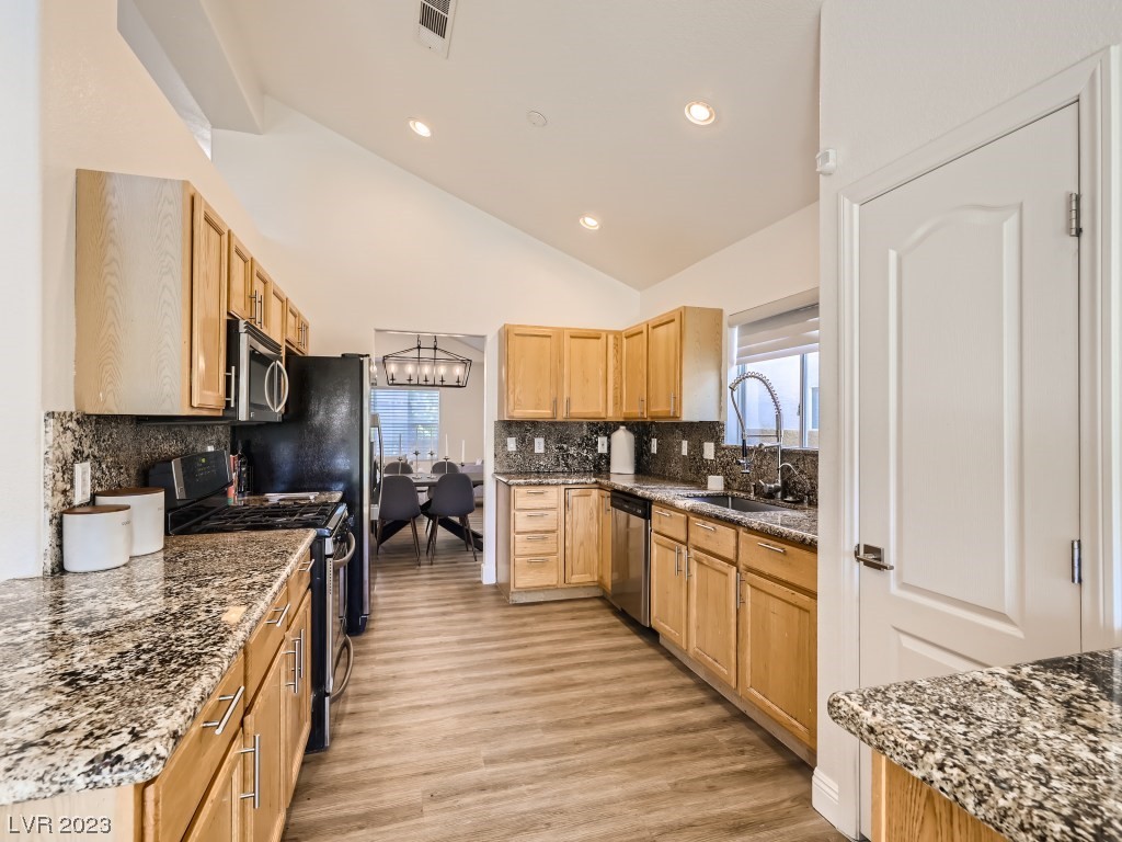 35 Trailside Court