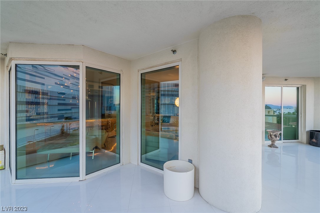2747 Paradise Road Unit: 605