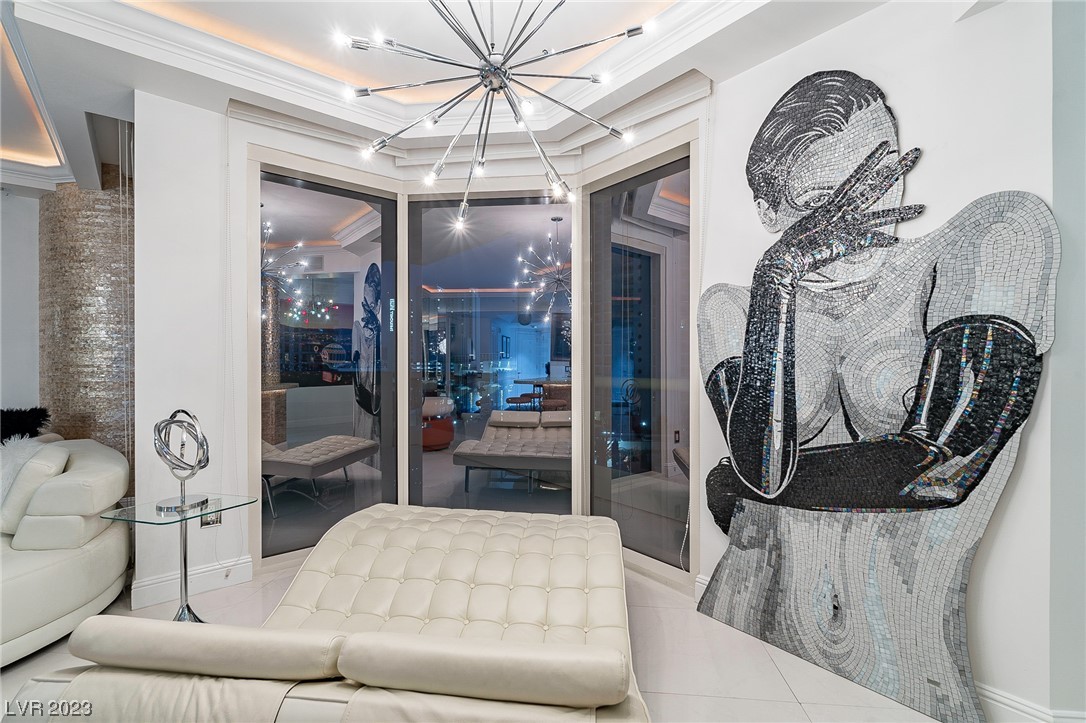2747 Paradise Road Unit: 605