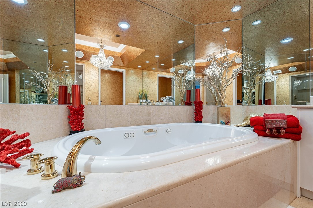 2747 Paradise Road Unit: 605