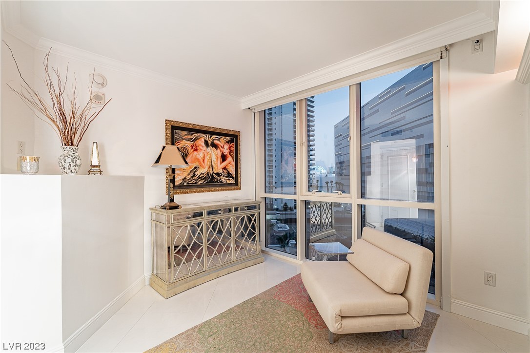 2747 Paradise Road Unit: 605
