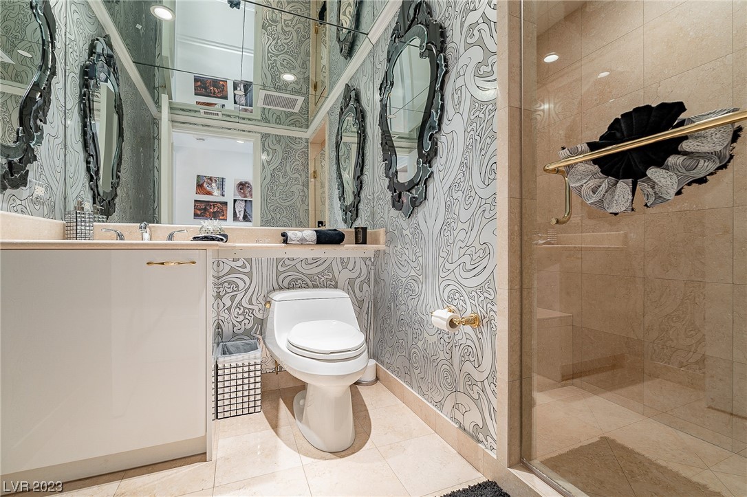 2747 Paradise Road Unit: 605