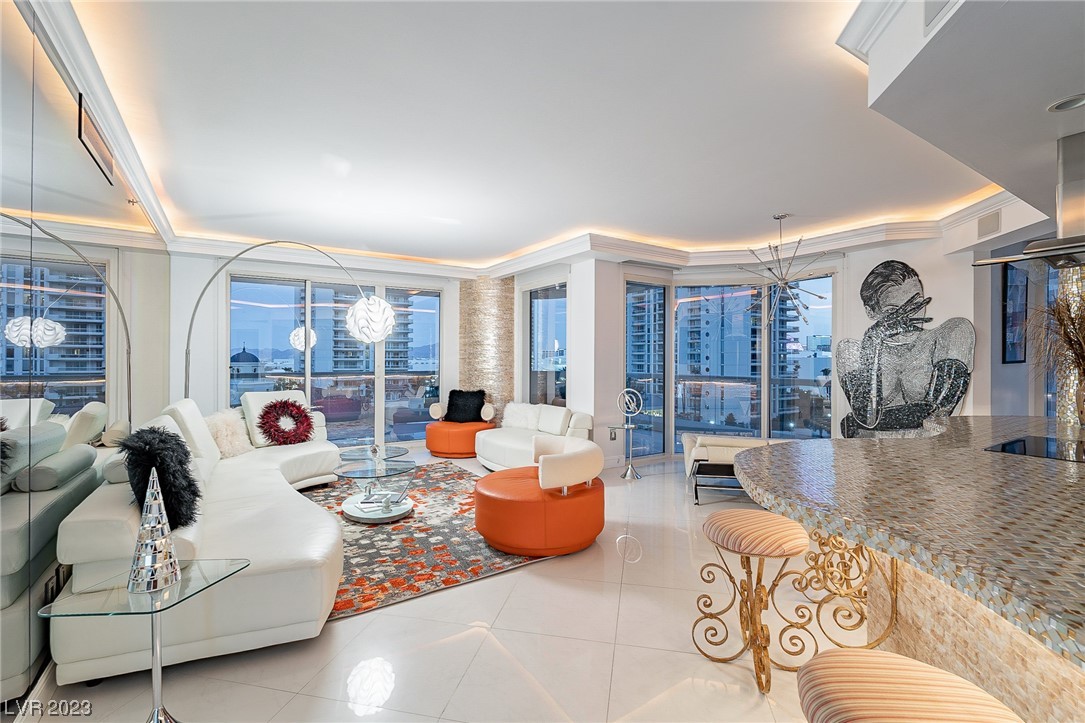 2747 Paradise Road Unit: 605